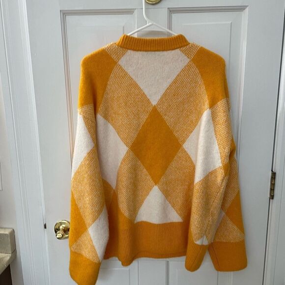 Zara Sweater - Picture 4 of 4